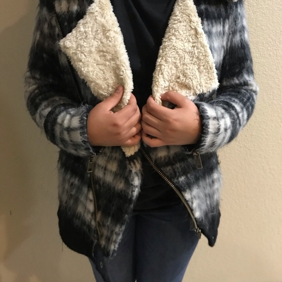 Free People Plaid Sherpa Jacket - Picture 7 of 8